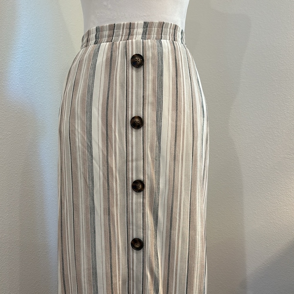New AB Studio Skirt Large